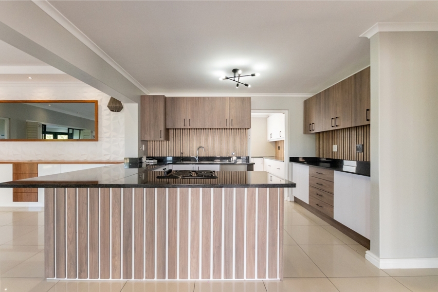 To Let 4 Bedroom Property for Rent in Langebaan Country Estate Western Cape
